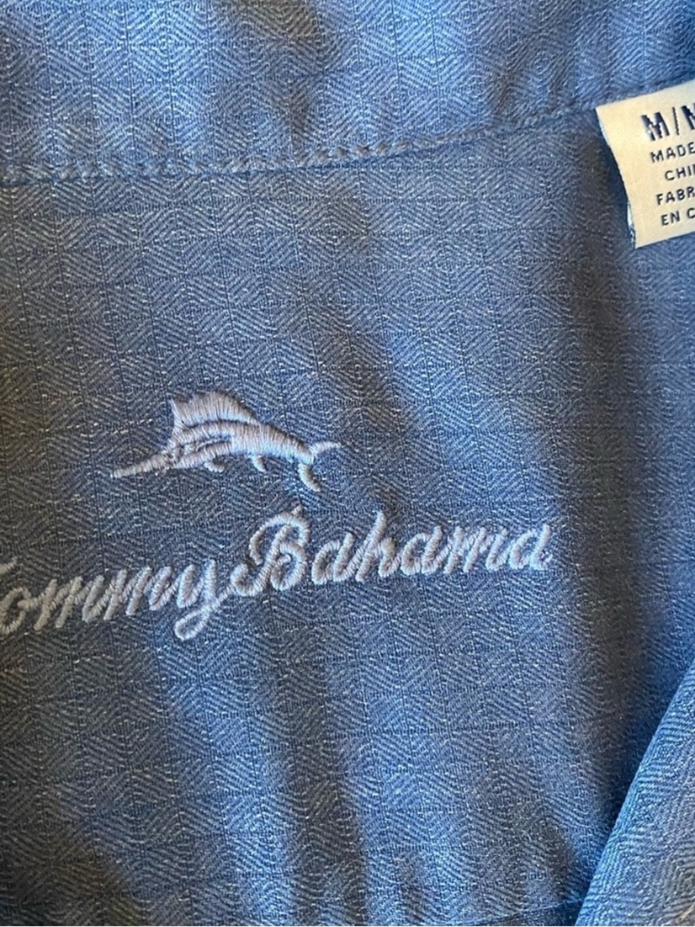 Tommy Bahama Coast Sand Shirt. Size Medium - Picture 3 of 4